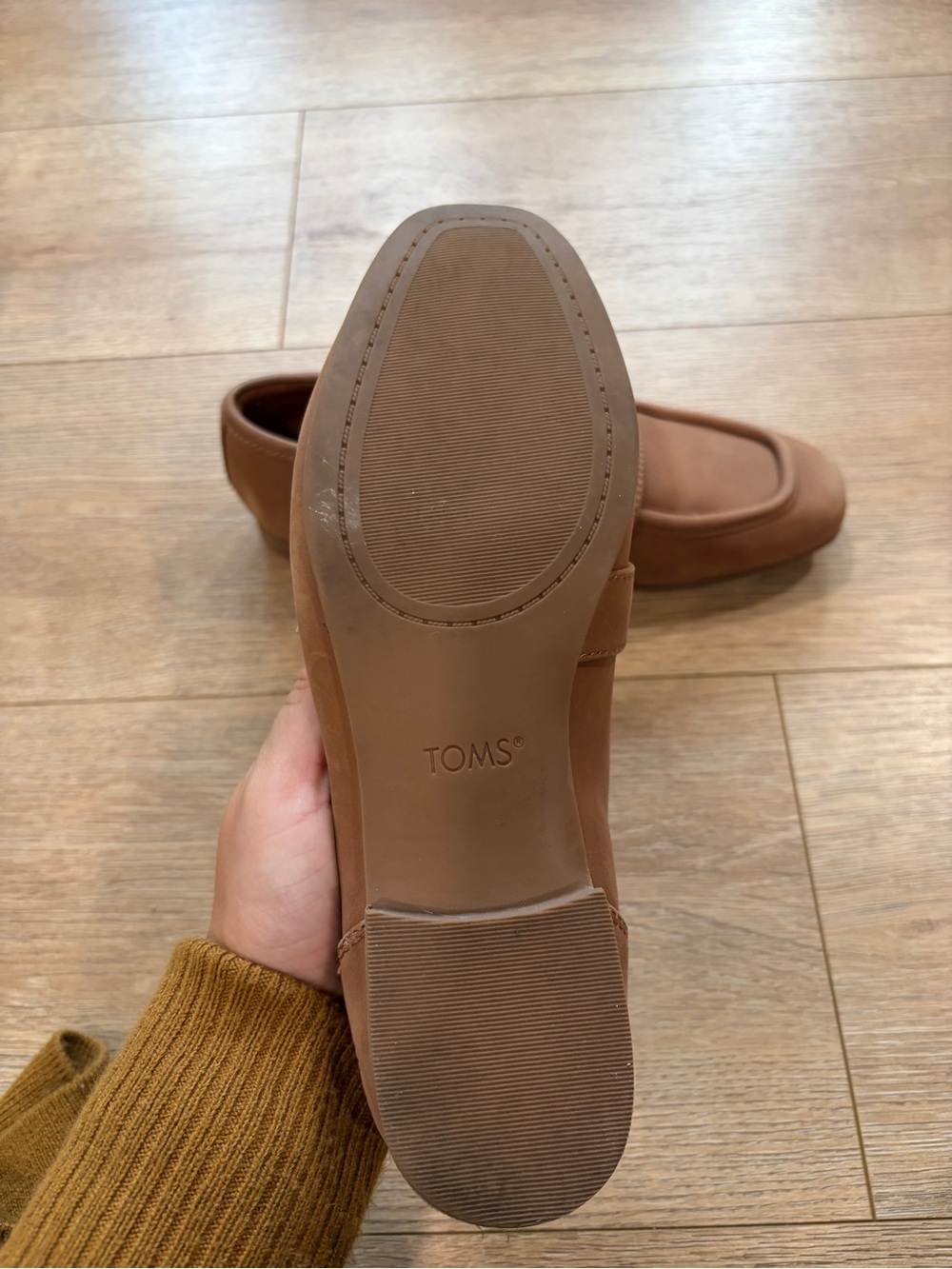 Toms Women's Tan Loafer Flats - Picture 7 of 12